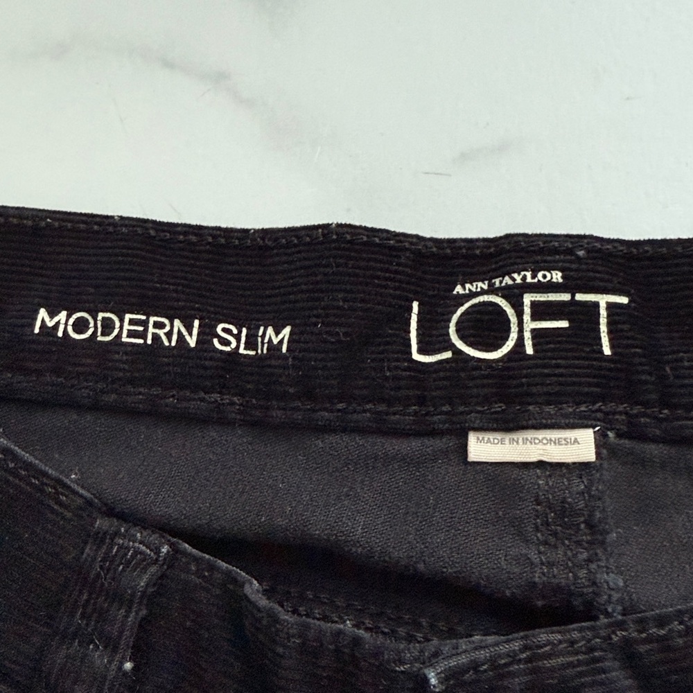Ann Taylor Loft Modern Slim Black Corduroy Jeans Size 4P - Picture 5 of 12